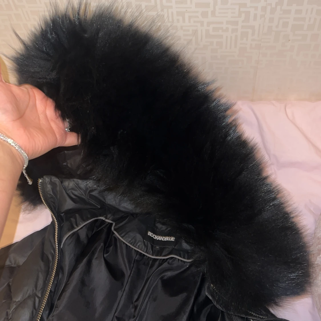 Säljer rock and blue jacka  - 91