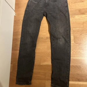 Levis jeans - Levis jeans som jag aldrig använder längre. 502
