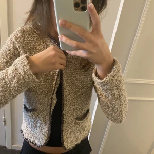 Zara kofta - Jätte fin zara kofta i storleken 13-14 år, 164 cm.❤️ 