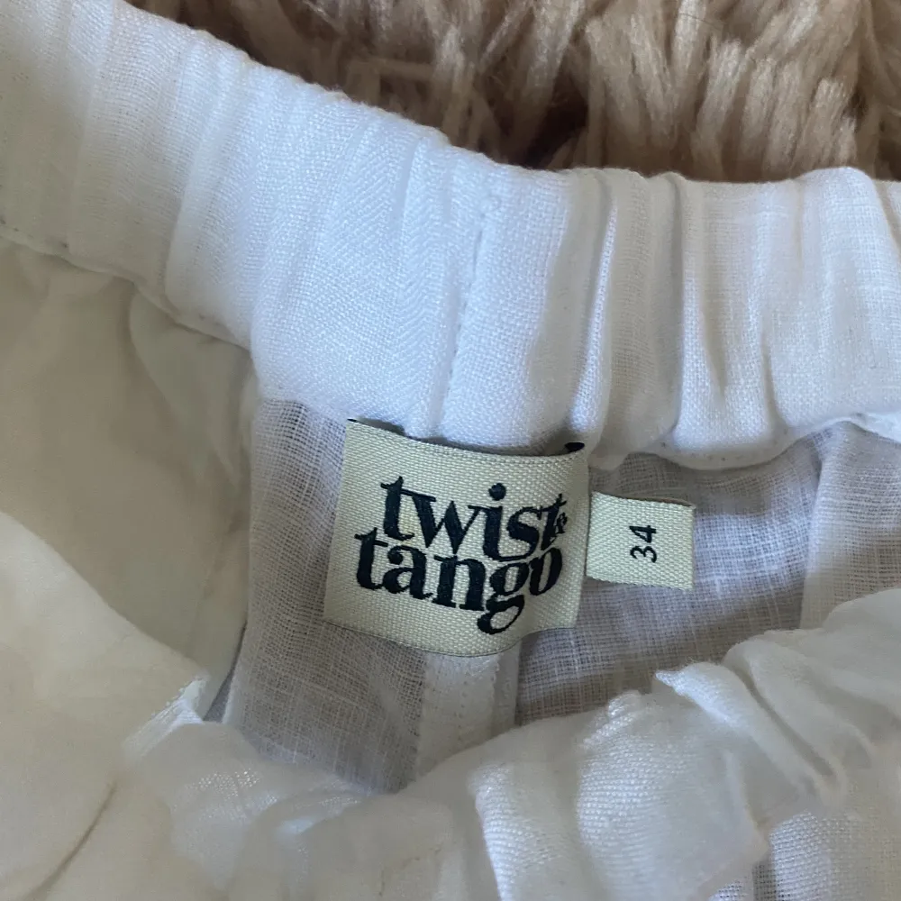 Super fina linne shorts från twist&tango, bra skick💕. Shorts.