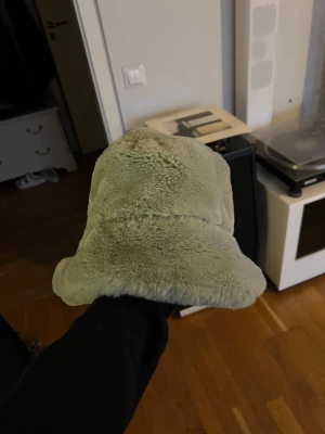 Pälsmössa - Från ASOS, Mintgrön 