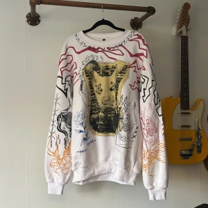 Handgjord sweatshirt  - As ball handgjord sweatshirt från en tatuerare i Argentina, one of a kind tröja då det endast görs en av varje 