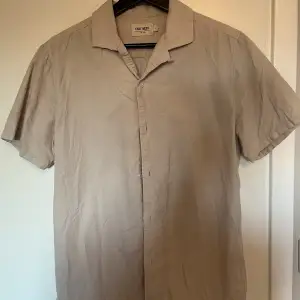 Skjorta i använt skick