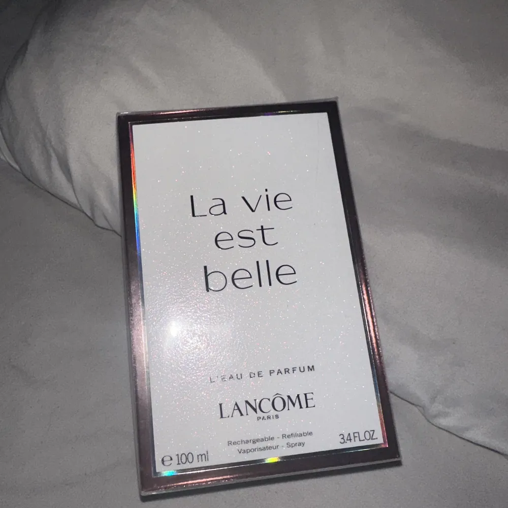 Oöppnad la vie est Belle parfym från Lancome 100 ml köpt på kicks . Övrigt.