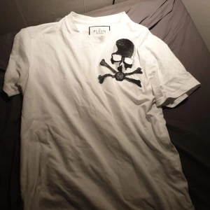 Philip plein t shirt vit - PP tröja Storlek S men passar M