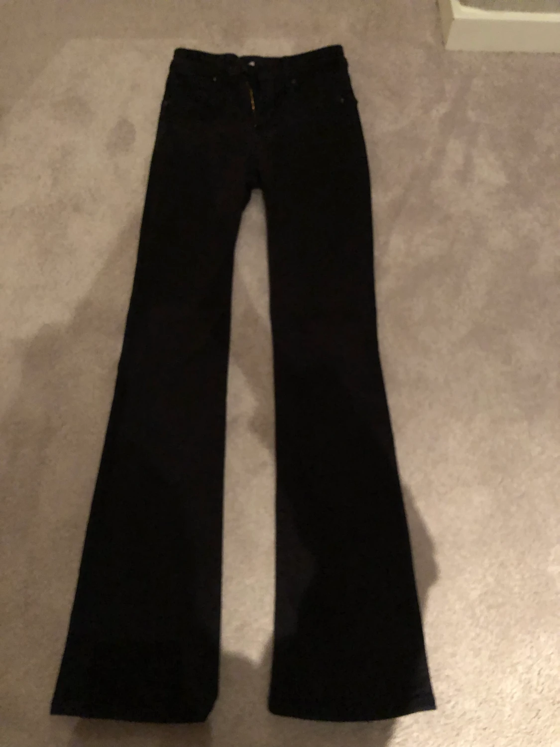 Boutcut svarta jeans💗