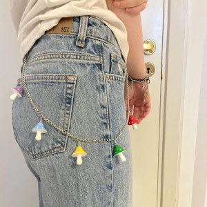 jättegullig accessoar - otroligt gullig kedja med svampar, använd fåtal gånger 