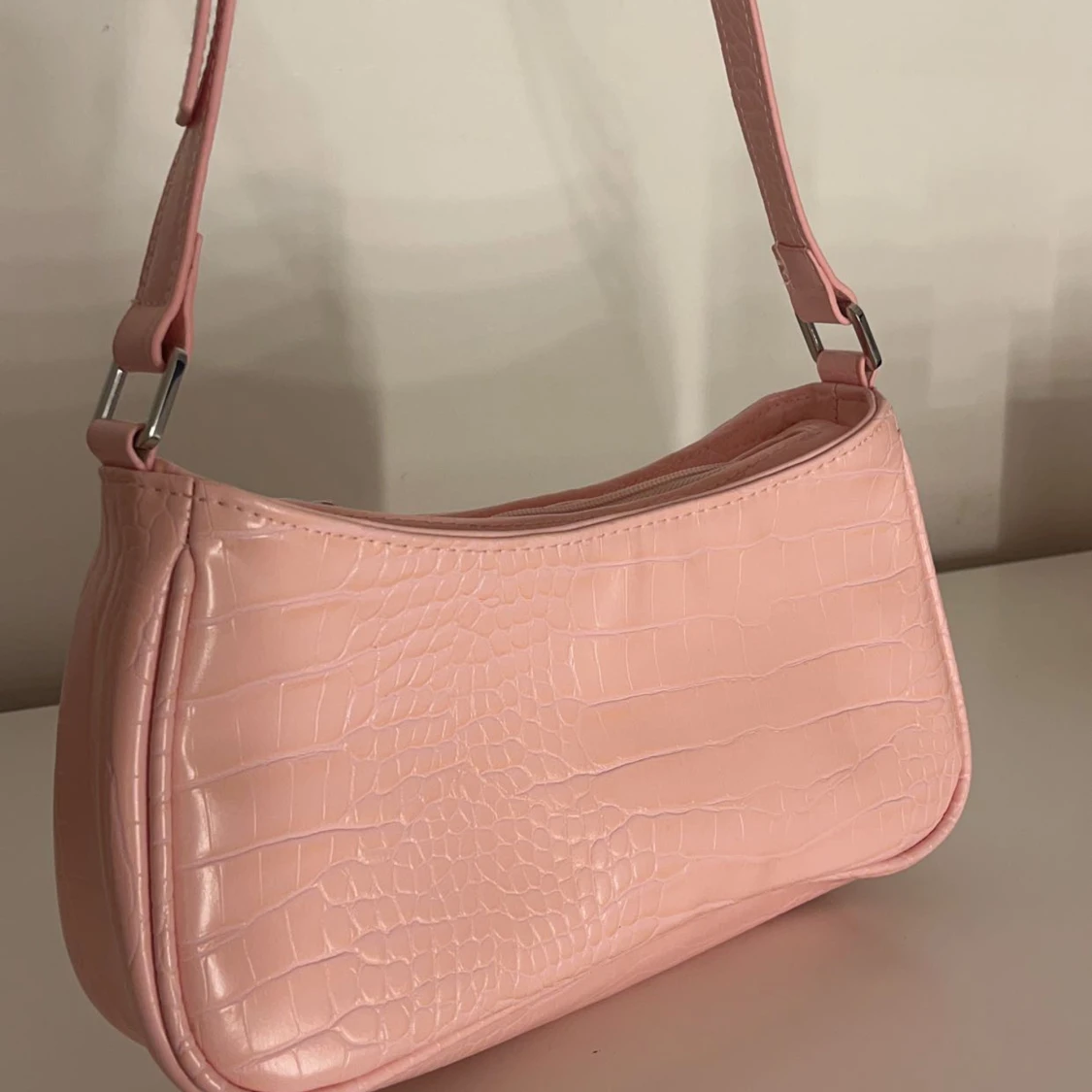 Rosa väska 