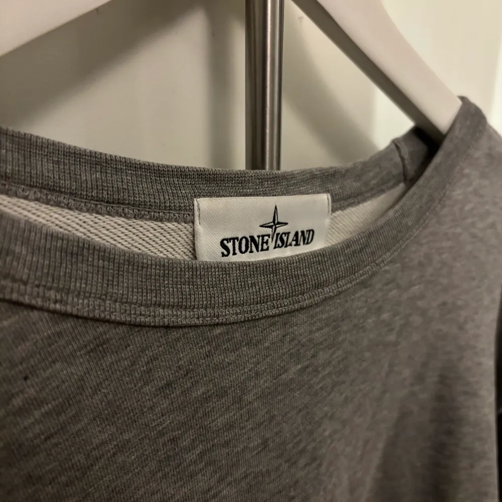 Säljer min Stone Island sweatshirt då den ej används längre.   Kvitto finns.. Hoodies.
