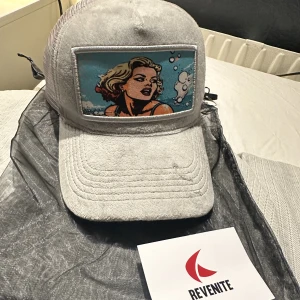 Velvet Keps - Revenite keps Oanvänd