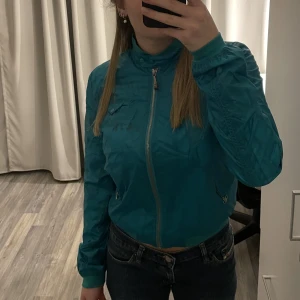 Jacka - Super häftig diesel jacka, kommer inte till användning då den inte är min stil💙