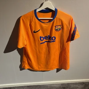 Fc barcelona tröja - Köpt i Barcelona på deras officiella shop. Bra skick