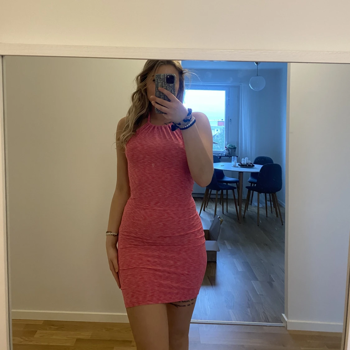 Rosa klänning med lite djupare rygg