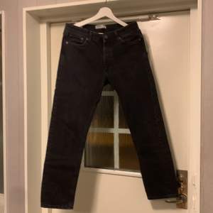 Jack and jones jeans modell chris storlek 30/32. Köparen står för frakt.
