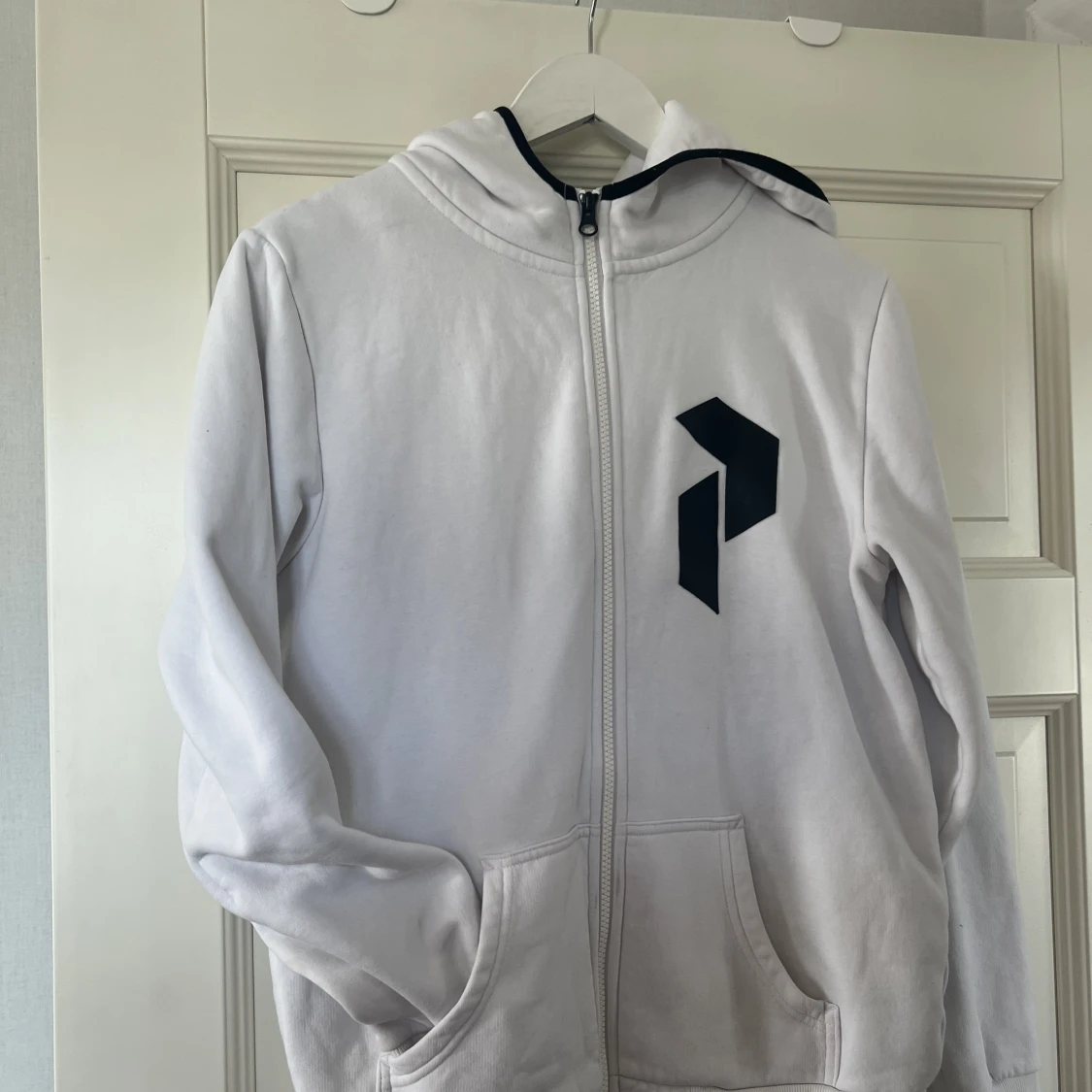 Peak hoodie