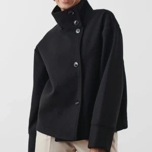 Gina tricot jacka / kappa - Helt ny och oanvänd