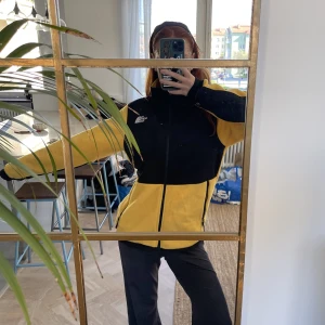 The North Face Jacka - Jacka från The North Face i storlek S! Funkar till tidig vinter eftersom den är gjort i fleece material! Inköpspris 1600kr⭐️