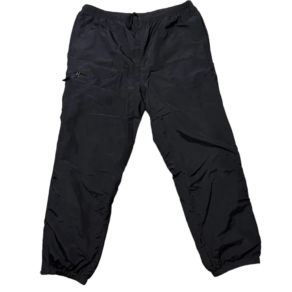 Supreme nylon track pants  Size L. Jeans & Byxor.