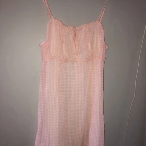 Rosa klänning - Oanvänt