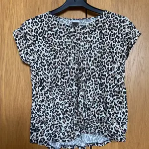 Leopard mönstrad t-shirt
