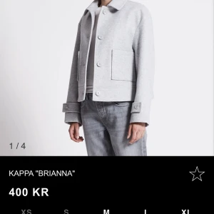 Kappa  - Säljer denna snygga kappa från lager 157, alldrig använd så den är ny! 🥰 