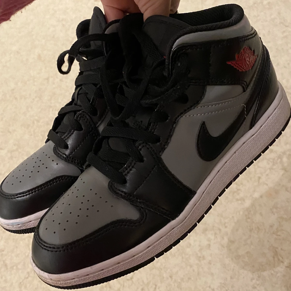 Air Jordan Mid 1 ’Shadow Red’ - 90