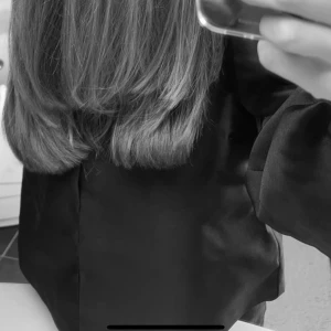 Svart fin tröja  - Säljer min Joelle kofta/tröja, använt fåtal gånger så bra skick. 