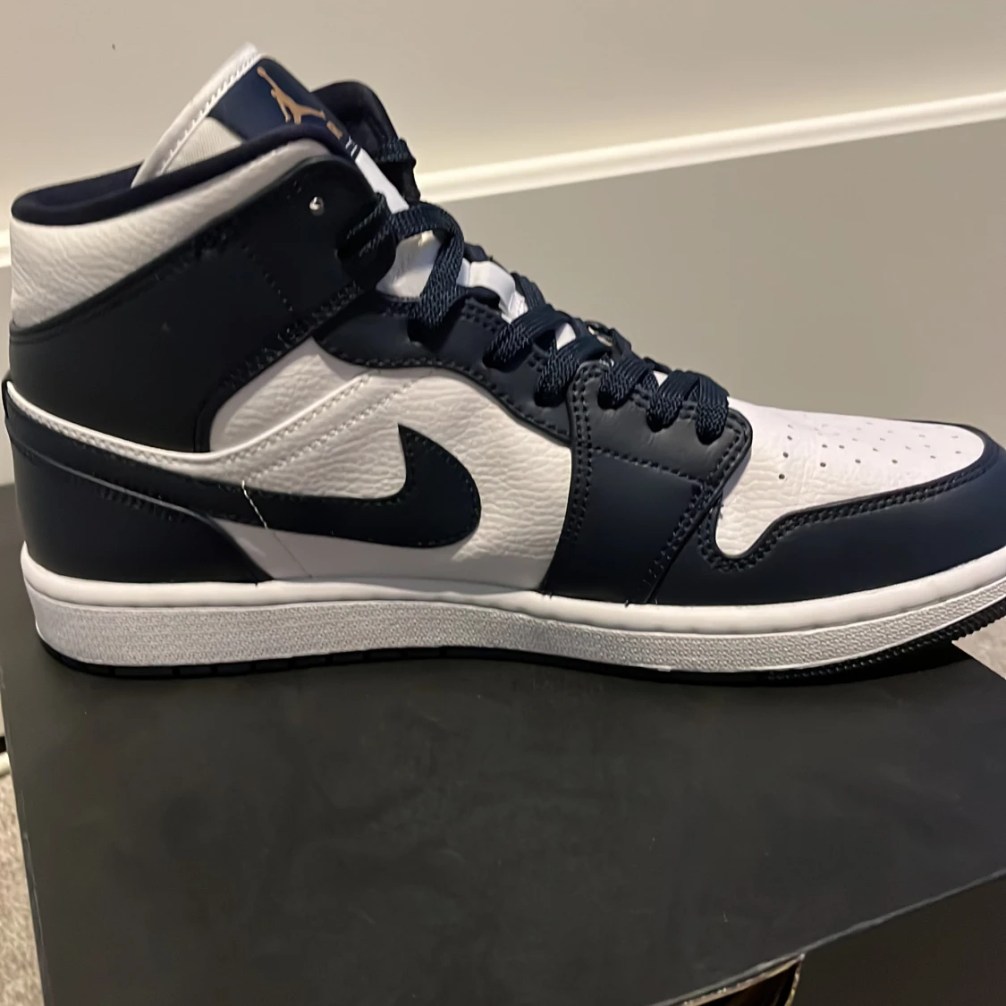 Jordan 1 obsidian gold - 90