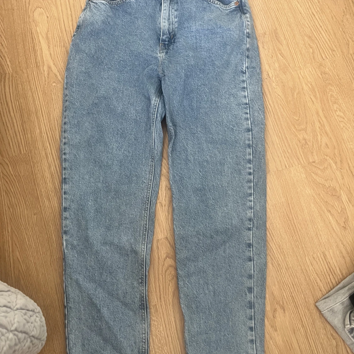 Jeans HM fint skick strl 38  - 91