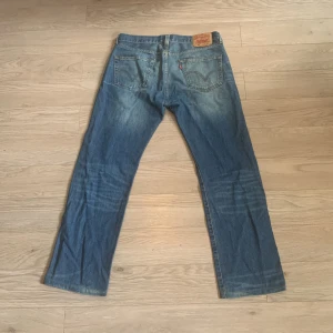 Levi's 501 Jeans - Levi's jeans i modell 501, begagnade men personligen aldrig använda Storlek 33x32