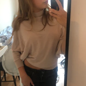 Från acne - Så fin tröja ifrån acne