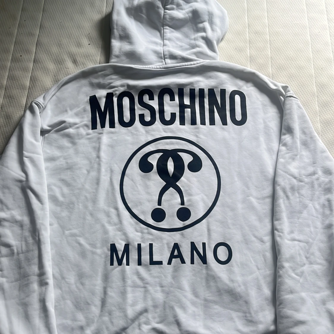 Moschino milano hoodie - 90