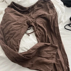 Linnebyxa - Bruna linnebyxor 