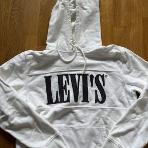 Riktigt schysst Levis hoodie  Knappt använd. Stl S 