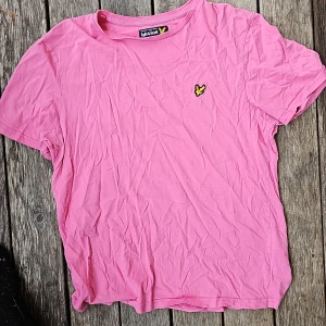 Rosa T-shirt - Mycket bra skick 