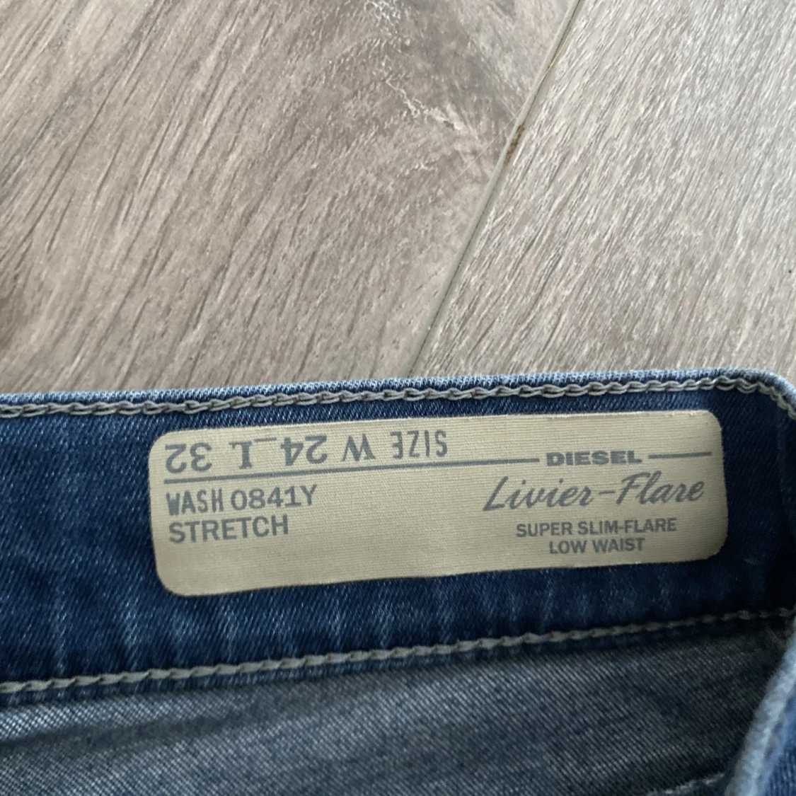 Low waisted bootcat jeans  - 91