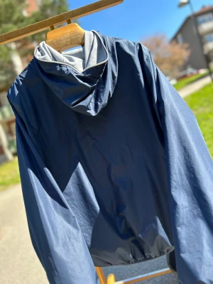 Jacka  - Bra regnjacka bra på sommaren 