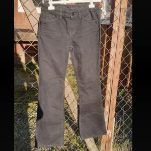 Skitsnygga espirit jeans - Skit snygga espirit jeans lågmidjade och bootcut! Storlek 29/32