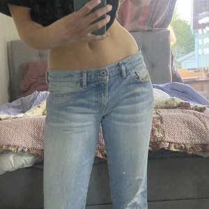 Skitsnygga jeans som tyvärr inte kommer till användning👎  Pris kan diskuteras❤️