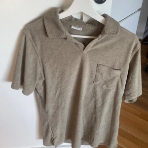 John henric frotté piké - John henric frotté piké. Säljer då den är för stor.