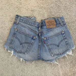 Levis shorts - Fina levis horts❤️Säljs då dom är för små. Betalning vi swish🥰