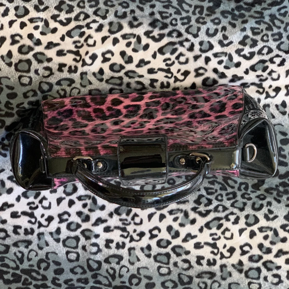 Stor lila leopard lack väska - 90