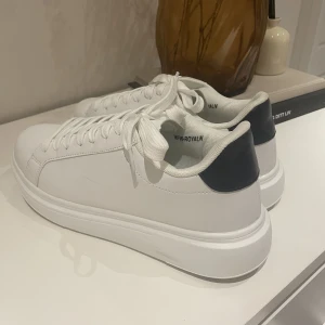 Sneakers (nya) - Sneakers köpta på Zalando och använda en enda gång, dvs nästintill nya. Storlek 45