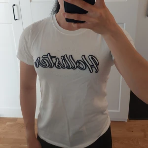 Vit T-shirt  - Endast testat. Normal I storleken.