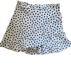 Supersöt kjol från zara med shorts under!💕💕