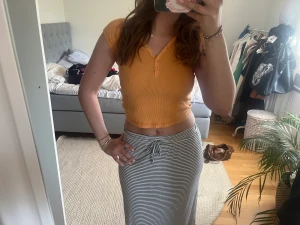 Topp - Säljer denna fina toppen då den är för liten för mig