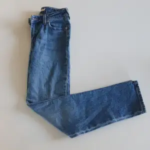 Levis Low Pitch Straight Jeans Storlek: W 24 L 30 Begagnat, men Fint skick!