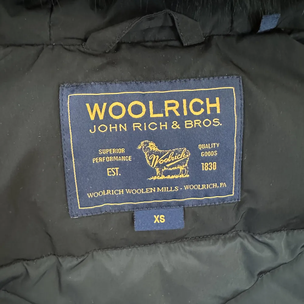 Woolrich Artic Parka, Black Dam storlek XS. Jackor.