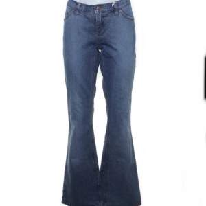 Jeans i storlek M💓 200 kr