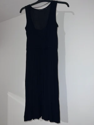 Klänning  - Vardaglig klänning som inte är använd. 